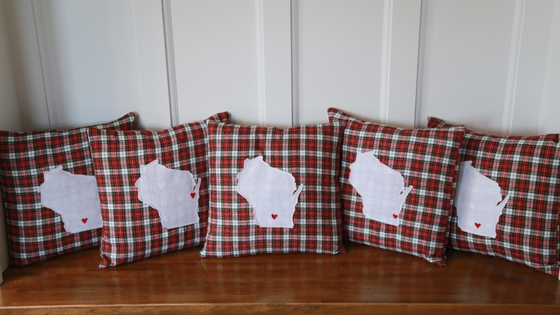 DIY state pillows, pillows, pillow, pillow slipcover, slipcover tutorial, slipcover, pillow tutorial, sewing tutorial, sewing a pillow, wisconsin, state pillow, home is where the heart is, etsy, personalized present, diy present, housewarming gift, housewarming present