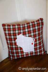 state pillow, how to make a state specific pillow tutorial, state pillow, state pattern, sewing pattern, diy pillow, pillow slipover, sewing pattern, sewing tutorial, diy gift, housewarming gift, hostess gift, college graduation gift, new home gift