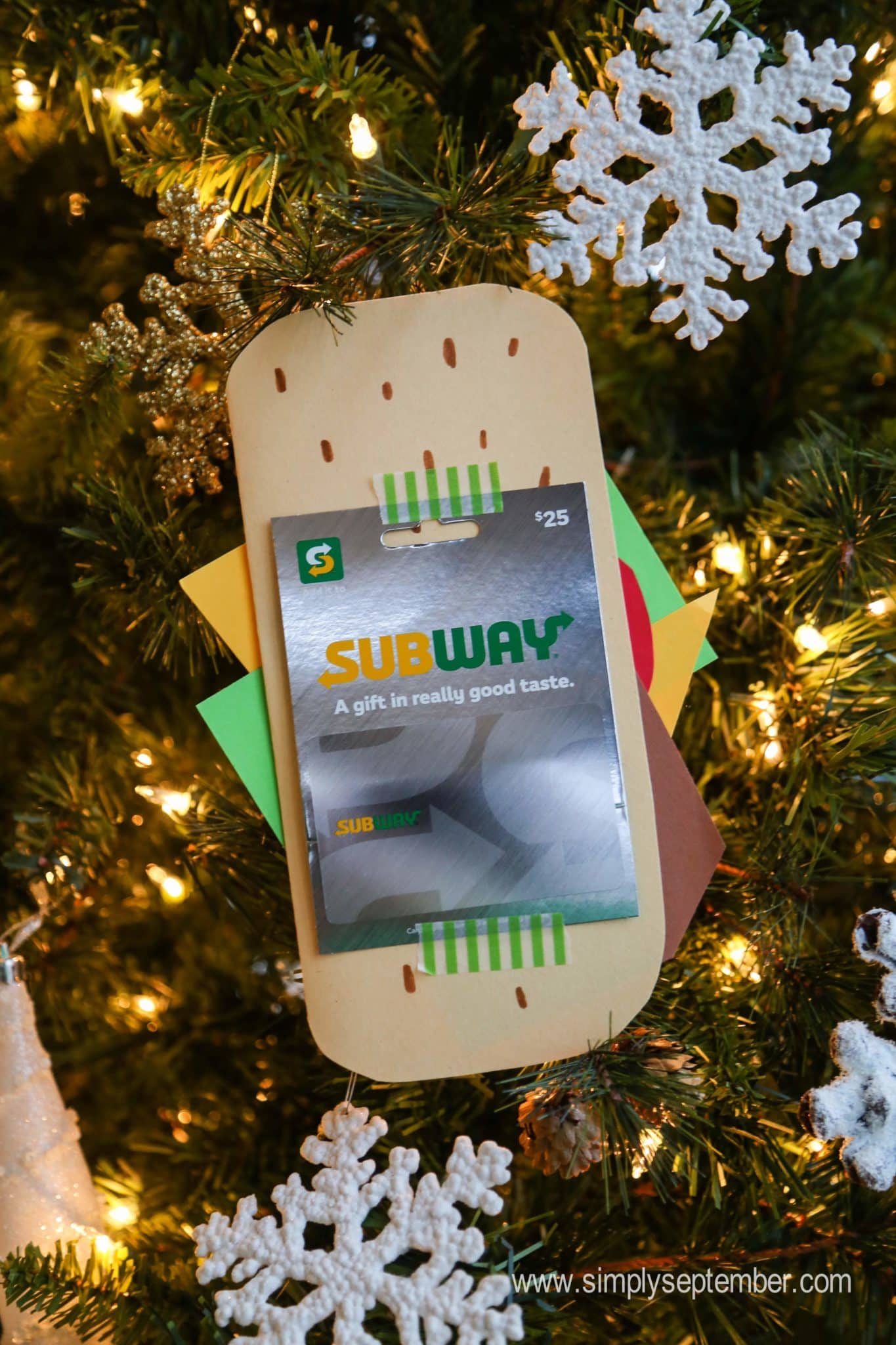 creative ways to gift a gift card, subway, gift card, how to make gift cards fun, fun ways to give a gift card, gift card for Christmas, Walmart, picnic basket, gift cards for Christmas, simply september